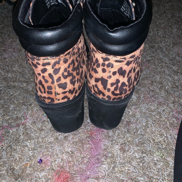 Torrid cheetah boots - Picture 4 of 4